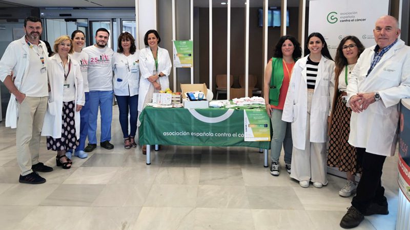 Neumología, Medicina Preventiva y Oncología del Hospital de Valme junto a los centros de atención primaria y la colaboración de la AECC impulsan la campaña del Día Mundial Sin Tabaco.
