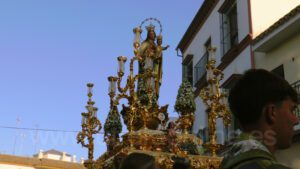 los puntos más destacados del recorrido se vivieron ante el colegio Divino Salvador y de ahí hasta Perafán de Rivera donde se le ofreció una petalada