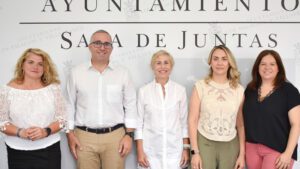 El Ayuntamiento palaciego y la Asociación Protectora de Animales El Buen Amigo renuevan su convenio anual de colaboración