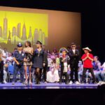 colaboraba en el espectáculo una representación de la escuela de danza de Victoria Kudrina para representar el musical “En la Tierra me colé”