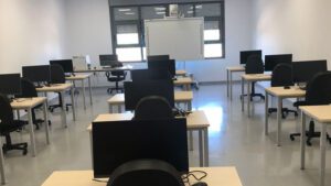 El INSFF es una Escuela de Negocios y Centro de Formación con más de 10 años de experiencia formando y capacitando a personas para que se presenten a exámenes de certificaciones europeas