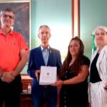 deberá también contar con la aprobación del órgano competente de la Consejería de Educación de la Junta de Andalucía