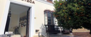 Juan Clemente Sánchez presenta en la biblioteca de Utrera su novela “La niña que nació sin cuerpo”