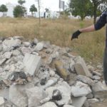 Desde hace unos cuatro años este grupo de voluntarios utreranos dedica la mañana de los sábados a limpiar diferentes zonas de los alrededores de Utrera