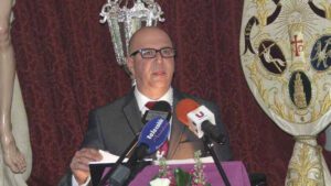 El velatorio se está desarrollando en la Sala 2 del Tanatorio de Utrera y el funeral se oficiará este martes, a las 10:30 horas, en la Parroquia de Santiago el Mayor, sede canónica de la Asociación del Resucitado.