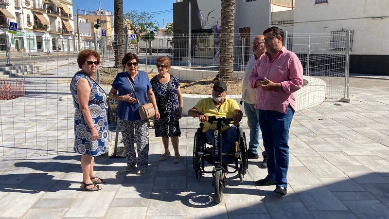 Para los socialistas, “Francisco Jiménez sigue sumido en la desidia y la indolencia, preparando sus vacaciones y ajeno a los problemas de Utrera”