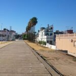 La segunda fase de la reurbanización de la plaza de las Camelias y la eliminación de la banqueta del canal de riego para la reurbanización de la explanada del mercadillo han sido los proyectos aprobados para realizar con cargo a ambos programas