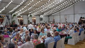 Esta misma noche se inauguran las actuaciones musicales en la Caseta Municipal