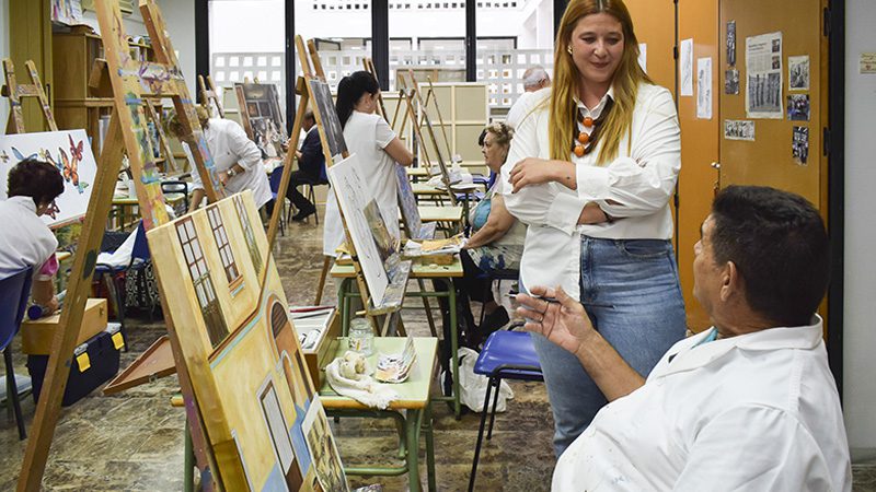 Comienzan los Talleres de Igualdad de Los Palacios y Villafranca con unos 200 participantes en diferentes acciones formativas