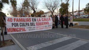Protesta de trabajadores de Teliman y Pracom contra el Ayuntamiento de Utrera