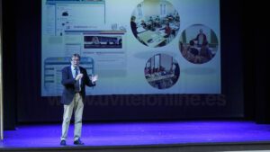 Arranca los Premios Educación 2025 con una conferencia sobre tecnología y enseñanza