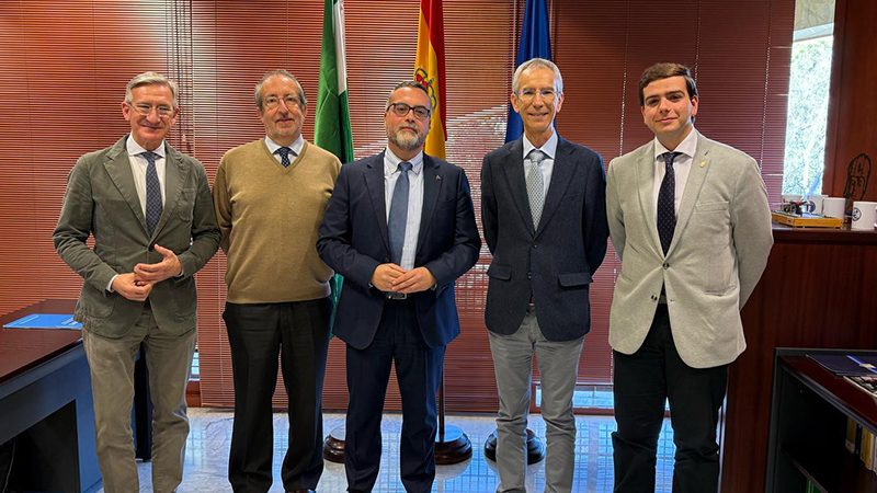 El alcalde de Utrera se reúne con el viceconsejero de Educación para mejorar infraestructuras y servicios educativos