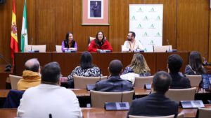 "Metámosle un gol al odio": Andalucía refuerza su lucha contra la LGTBIfobia en el deporte