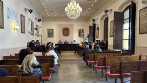 “Hay gente de mi familia que quiere hablar con usted”: PSOE denuncia amenazas en el pleno municipal