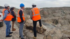El Alcalde de Utrera visita la Cantera de Atalaya para impulsar su reactivación