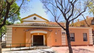 La consejera de Salud defiende la cobertura sanitaria en Utrera y las mejoras en Atención Primaria