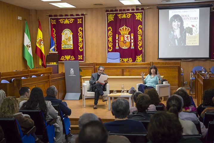 La 7º Feria del Libro de Los Palacios cierra con éxito pese a la lluvia