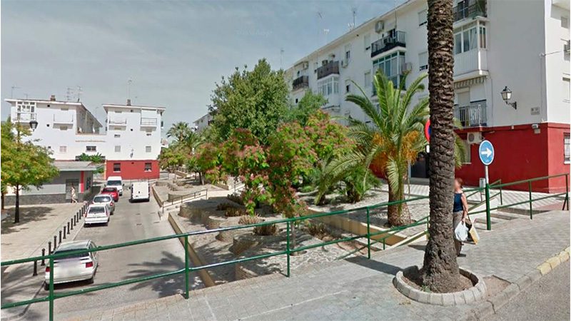 El alcalde de Utrera anuncia fondos municipales para completar la red de saneamiento en La Fontanilla