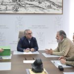 Los Palacios acuerda con Aguas del Huesna un plan urgente para mejorar infraestructuras hidráulicas