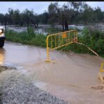 Las lluvias en Utrera de 52 l/m² causan cortes viales y 12 evacuados de sus vehículos
