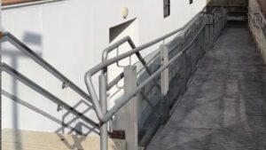 La Biblioteca de Utrera estrena rampa de acceso a la planta sótano