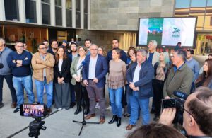 Encierro simbólico en Diputación en protesta por la reducción de ingresos a Ayuntamientos