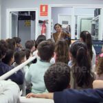 Los alumnos de 2º del CEIP Álvarez Quintero descubren el mundo de la televisión en UVITEL TV