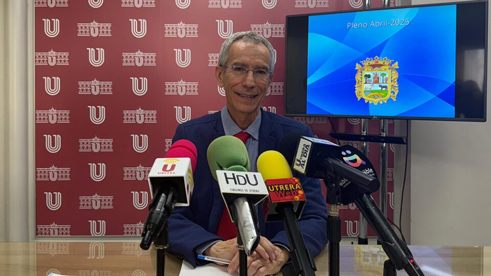 Francisco Jiménez aclara la situación del contrato de limpieza viaria con FCC