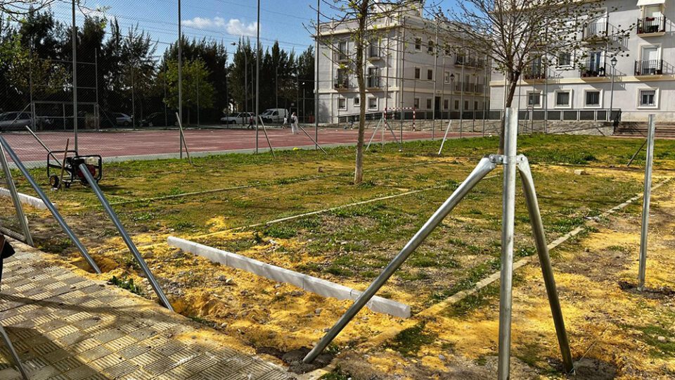 Utrera construye dos nuevas pistas de petanca