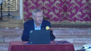Antonio Cabrera ofrece una ponencia clave sobre el patronazgo del Cristo de Santiago