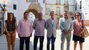 La Calle San Fernando de Utrera queda reabierta al tráfico tras su remodelación integral