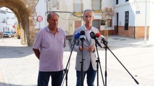 La Calle San Fernando de Utrera queda reabierta al tráfico tras su remodelación integral