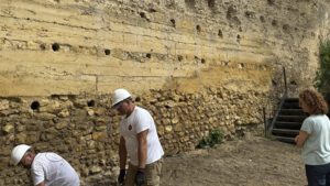 Utrera avanza en la restauración de la muralla del Castillo con trabajos en los lienzos sureste y norte