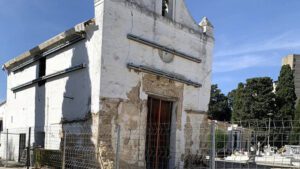 Nuevas mejoras en el cementerio de Utrera, entre ellas, la restauración de la Capilla Franciscana