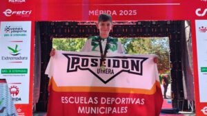 El utrerano Oscar Molino, campeón de España de Triatlón por Relevo Mixto Inclusivo