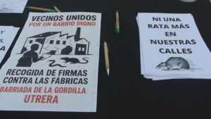 Vecinos de La Gordilla, La Fontanilla y Los Dolores recogen firmas para reclamar soluciones hacia la fábrica “La Utrerana”