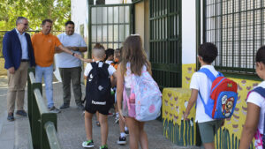 Comienza el curso escolar con más de 3600 alumnos en Los Palacios y Villafranca