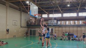 Utrera celebra el Torneo 3x3 de Baloncesto en una preferia cargada de éxito deportivo