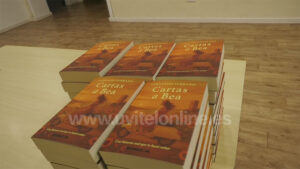 El escritor utrerano Fernando Serrano presenta su novela “Cartas a Bea”