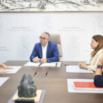 Los Palacios renueva su compromiso con la protectora de animales El Buen Amigo