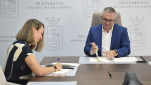 Los Palacios renueva su compromiso con la protectora de animales El Buen Amigo