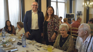 Los Palacios celebra el Día Internacional de las Personas Mayores con un homenaje a Paco Toledo