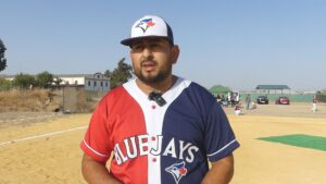 El colectivo nicaragüense de Utrera invierte 9.000 euros en mejorar su campo de sóftbol sin ayudas municipales