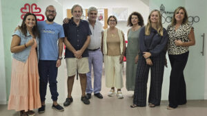 Acuerdo entre Cáritas de Santiago y la Trinidad de Utrera para recoger productos infantiles
