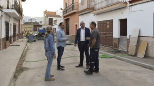 El Ayuntamiento de Los Palacios y Villafranca ejecuta obras de mejora en la calle Pío Baroja