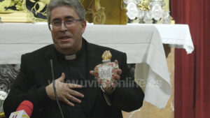 La Hermandad Jesús Nazareno celebró con éxito la conferencia “Significado Espiritual de la Coronación Canónica”
