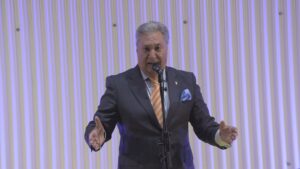 Enrique “El Extremeño” deslumbra en el III Ciclo Flamenco y Gitano de Utrera
