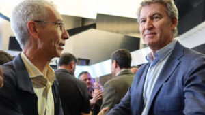 El equipo de gobierno de Utrera, presente en la reelección de Juanma Moreno al frente del PP de Andalucía