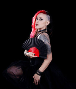 La artista utrerana LaGore estrena “Majara”,