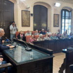 Reunión con los usuarios para aclarar los motivos del cierre temporal de la Piscina Cubierta de Vistalegre
